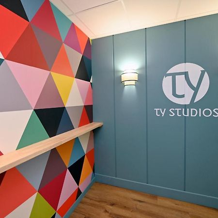 Ty Studios Hyper Centre Ville Breszt Kültér fotó
